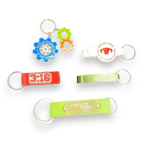 LOT OF 5 90’s VINTAGE KEY CHAINS COLORFUL SILVER - Picture 1 of 14